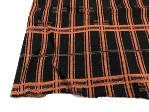 Strikjersey - sort med marsala / kobber glimmer striber